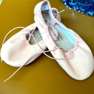 Girls ballet slipper